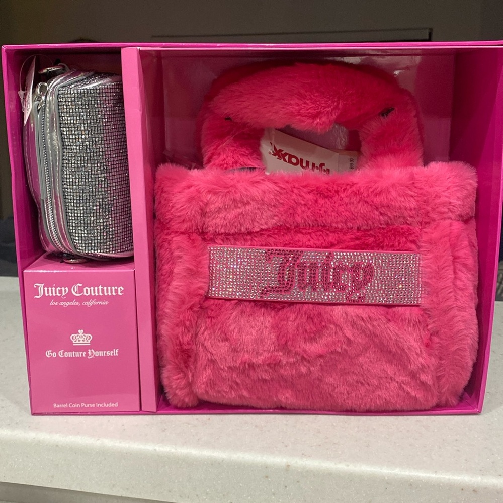 NWT HOT PINK JUICY COUTURE GIFT SET